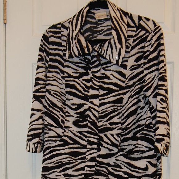 ZENERGY by CHICO Zebra Print Zipper Jacket With High Neck Size 1-Small Size 6-8 - Picture 3 of 11